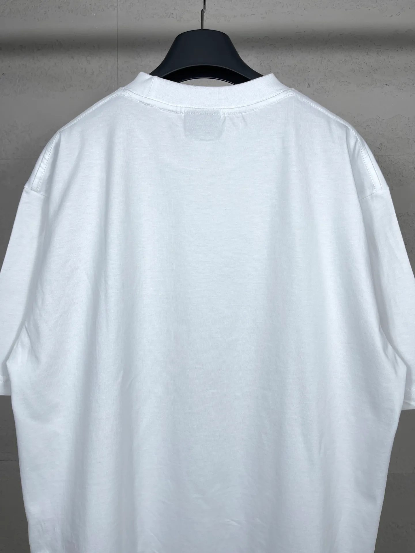 【 . Quality】BALENCI*GA/ . 2024New Arrival. T 。 Y Quality ， ， 。 . Authentic ， ！ ZP 。 260 ， . ， ，。 。 ， 。 OS . Same Style ：BL 223356 : Purple.White.Yellow Size：XS L